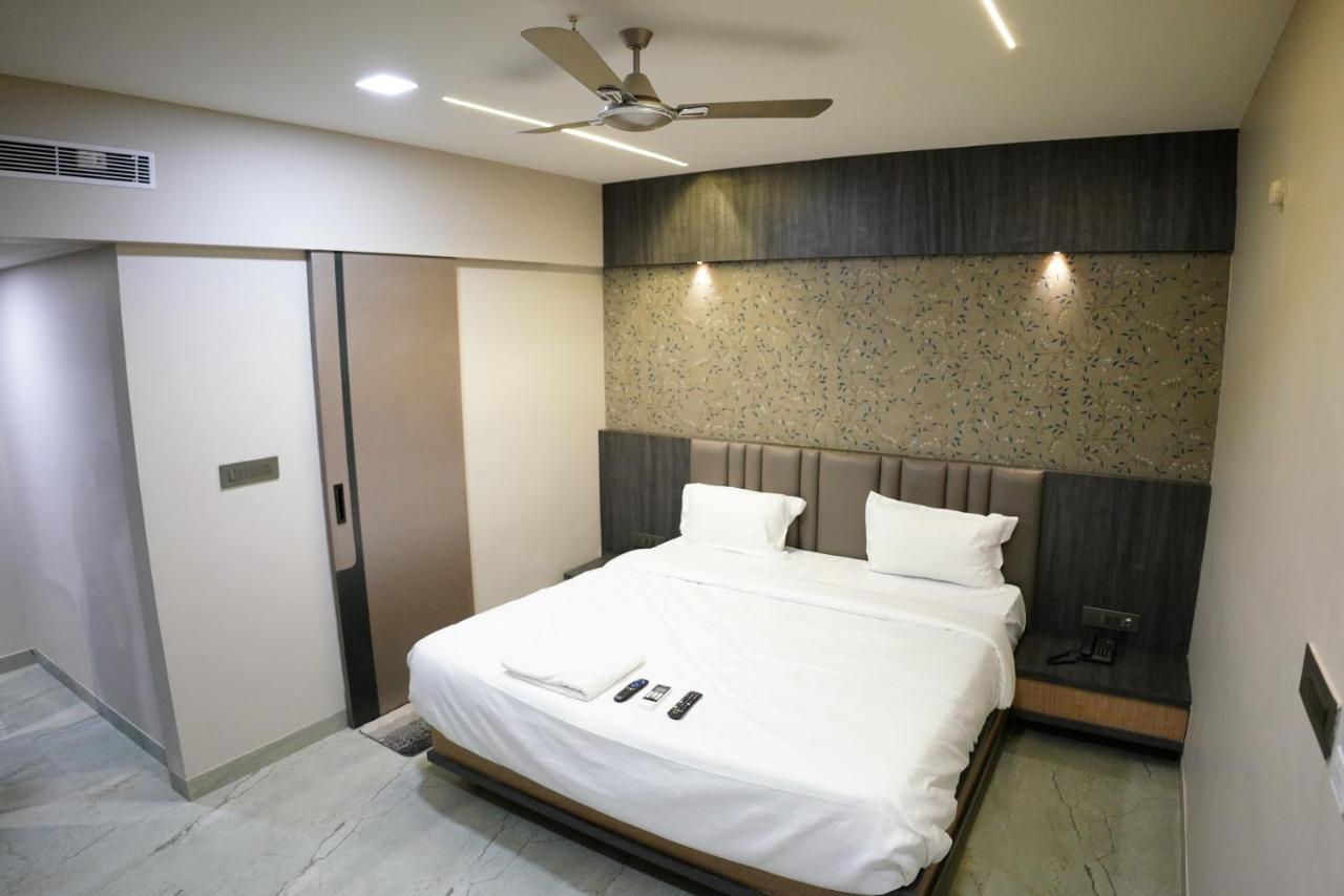 Woodland Hotel Vizianagaram Екстериор снимка