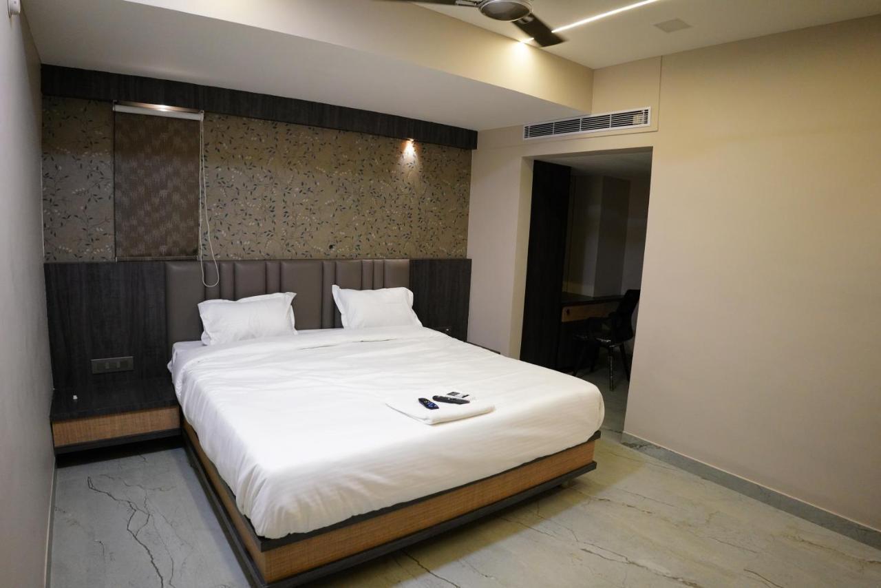 Woodland Hotel Vizianagaram Екстериор снимка